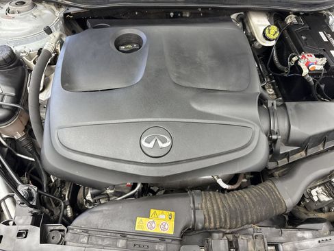 Used 2018 INFINITI QX30 Premium w/ Cargo Package AWD/4WD image 47