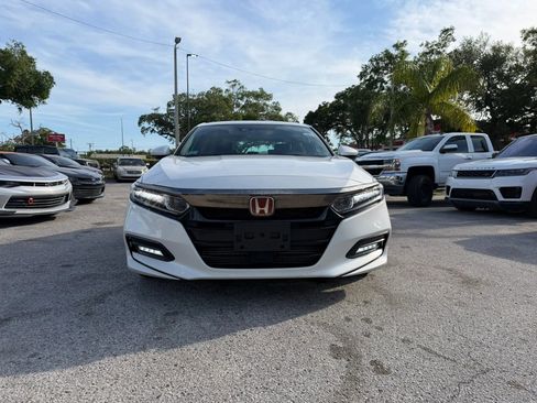 Used 2018 Honda Accord Sport image 2