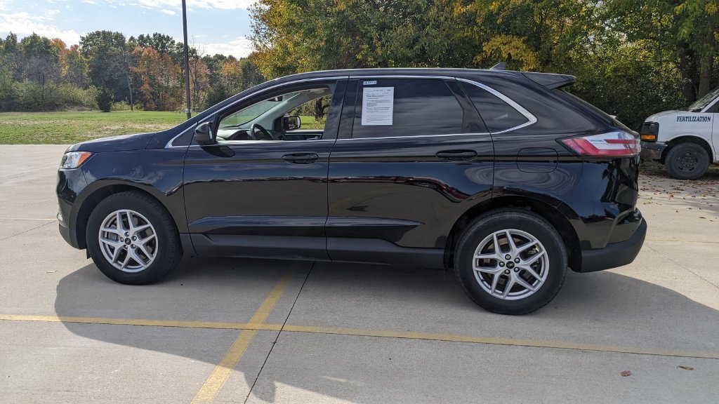 Used 2024 Ford Edge SEL w/ Convenience Package AWD/4WD image 6