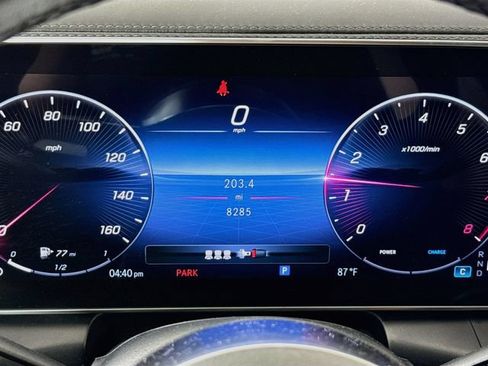 Used 2024 Mercedes-Benz GLC 300 image 12