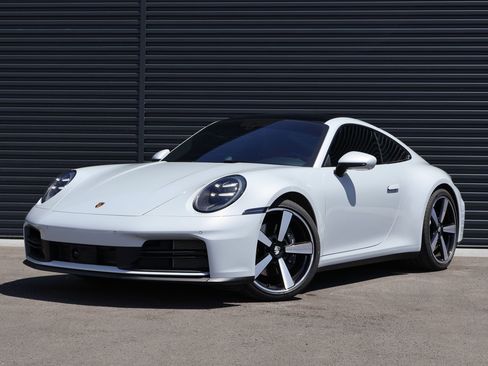 Used 2025 Porsche 911 Carrera RWD image 1