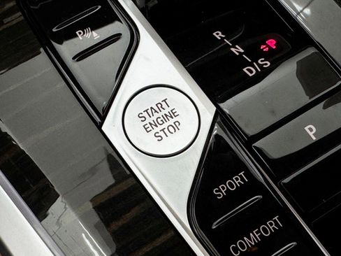 Used 2024 BMW X5 sDrive40i w/ M Sport Package image 35