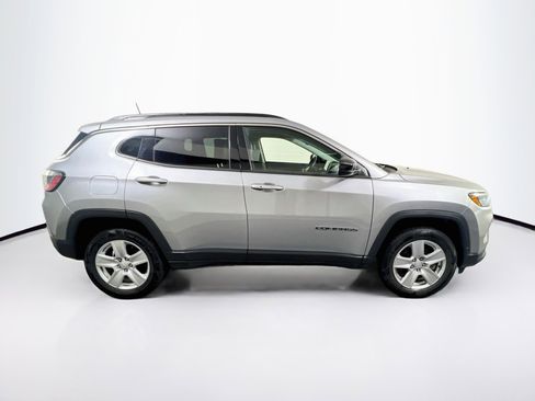 Used 2022 Jeep Compass Latitude AWD/4WD image 4
