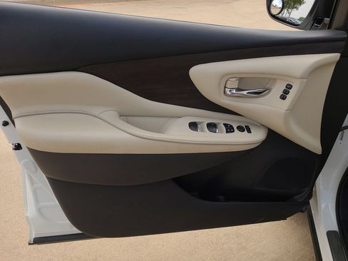 Used 2020 Nissan Murano Platinum FWD image 18