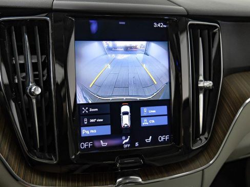 Used 2021 Volvo XC60 T8 Inscription Expression w/ Advanced Package image 20
