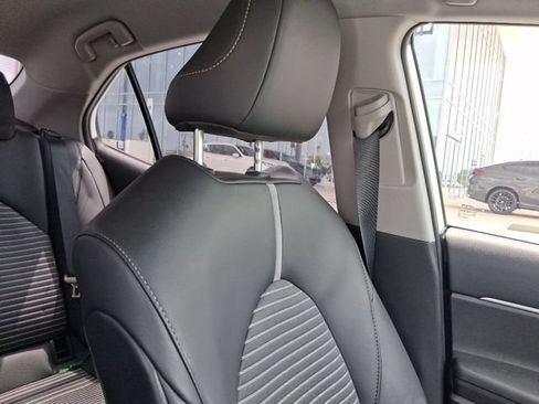 Used 2023 Toyota Camry SE FWD image 17