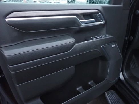 Certified 2024 Chevrolet Silverado 2500 LTZ w/ LTZ Convenience Package image 18