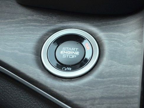 New 2025 Jeep Grand Cherokee Limited image 23