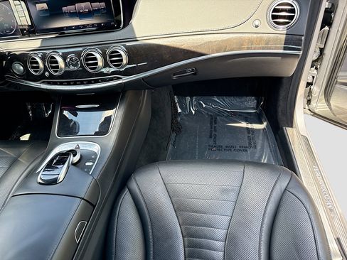 Used 2015 Mercedes-Benz S 550 Sedan image 18