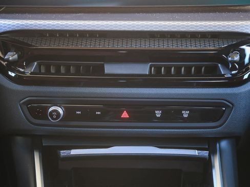 New 2026 BMW 330i Sedan w/ M Sport Package image 10