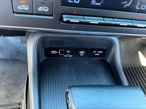 Used 2025 Hyundai Kona SEL FWD image 18