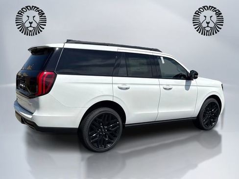 New 2026 Ford Expedition Platinum image 5