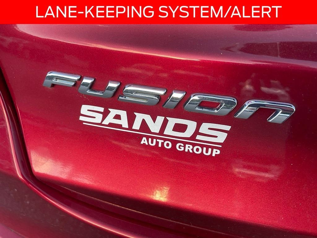 Used 2019 Ford Fusion SE FWD image 5