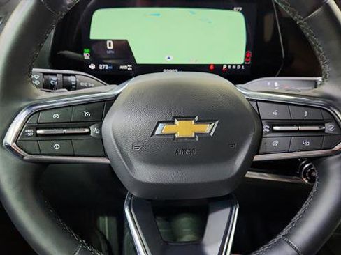 Used 2025 Chevrolet Equinox LT image 15