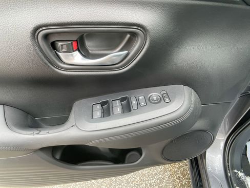 Certified 2024 Honda HR-V LX image 13