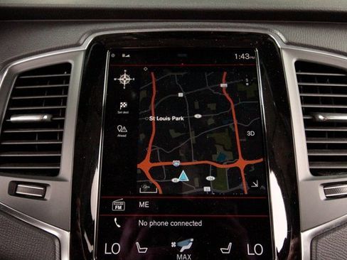 Certified 2022 Volvo XC90 T6 Momentum w/ Protection Package image 49