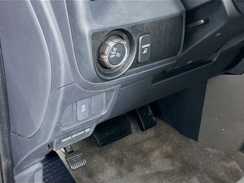 Used 2013 Honda Ridgeline RTS image 8