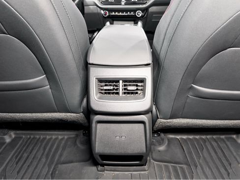 Used 2024 Chevrolet Equinox EV RS FWD image 21