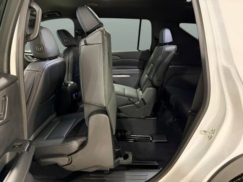 New 2026 Chevrolet Traverse LT w/ Driver Confidence Package image 32