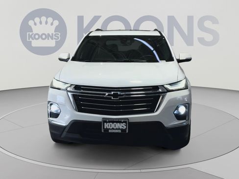 Used 2023 Chevrolet Traverse LT w/ LT Premium Package AWD/4WD image 4