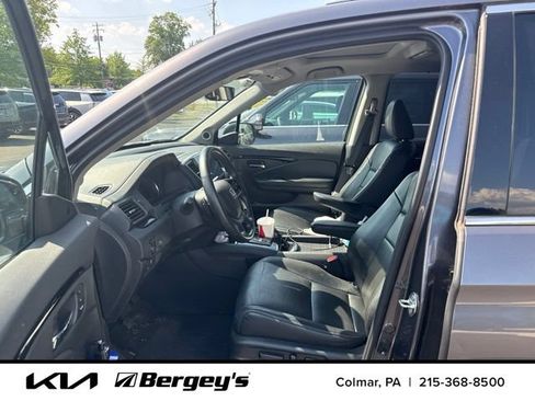 Used 2019 Honda Pilot Touring image 9