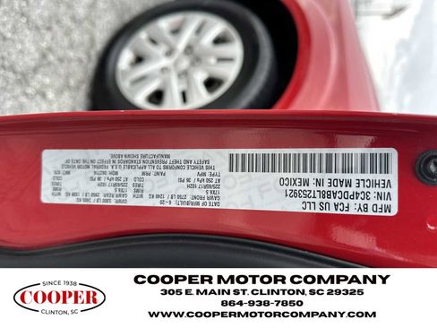 Used 2020 Dodge Journey SE image 28