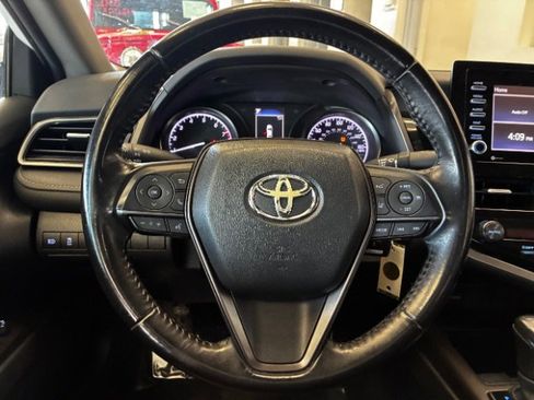 Used 2021 Toyota Camry SE image 21