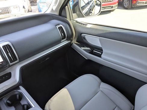 New 2025 Ford Expedition Max Active image 20