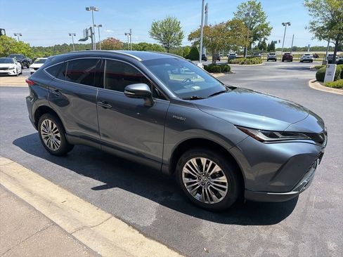 Used 2021 Toyota Venza Limited w/ Advanced Technology Package AWD/4WD image 2