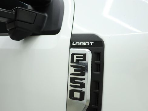 Used 2023 Ford F350 Lariat image 18