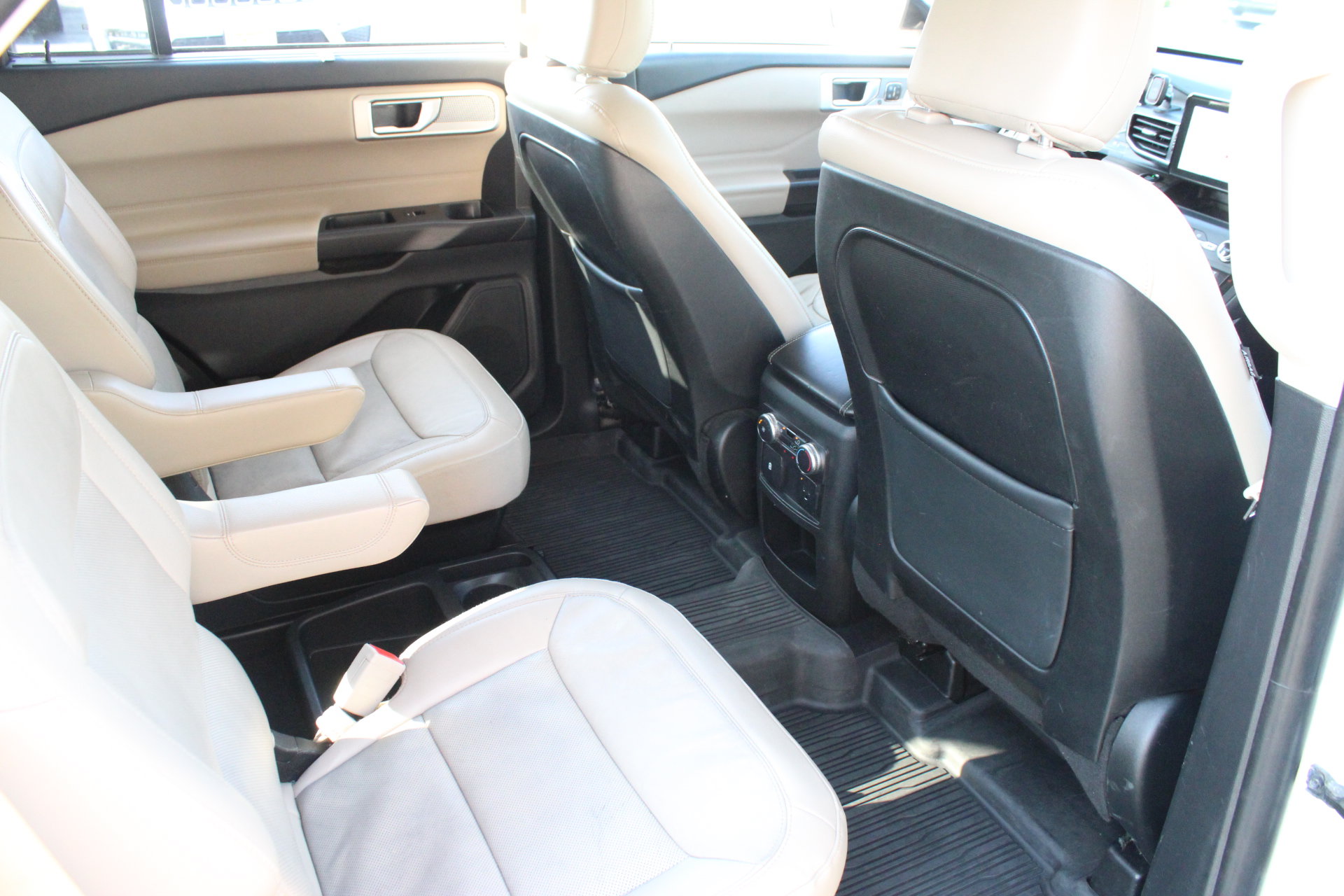 Used 2020 Ford Explorer Limited AWD/4WD image 33