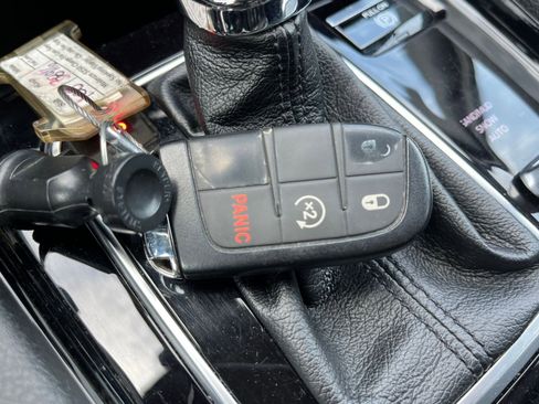 Used 2025 Jeep Compass Limited AWD/4WD image 21