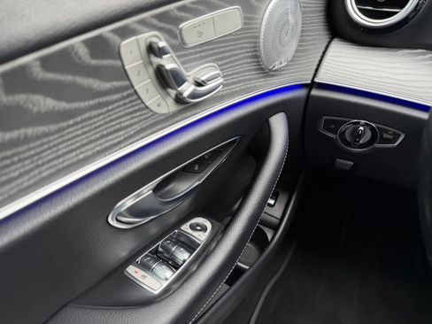 Used 2021 Mercedes-Benz E 350 Sedan image 27