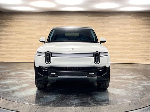 Used 2023 Rivian R1S Adventure image 16