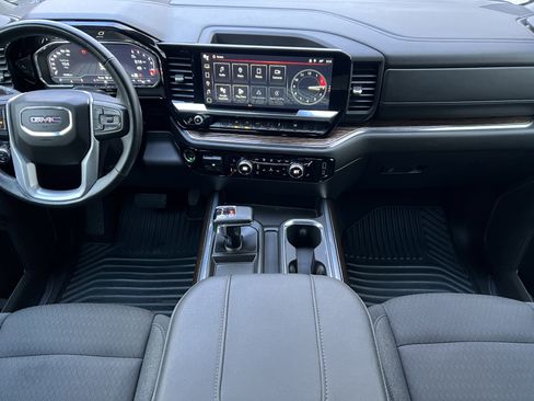 Used 2024 GMC Sierra 1500 Elevation image 31