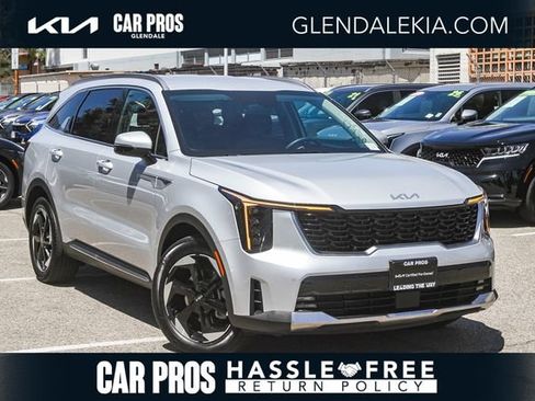 Certified 2025 Kia Sorento EX AWD/4WD image 1