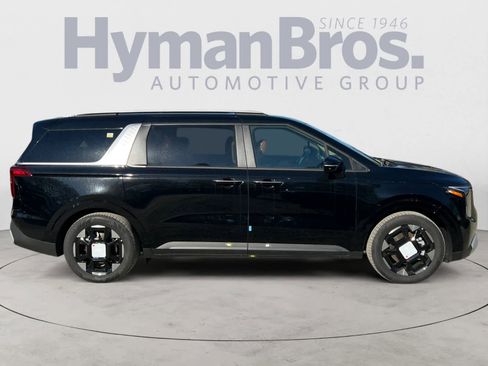 New 2026 Kia Carnival EX image 2