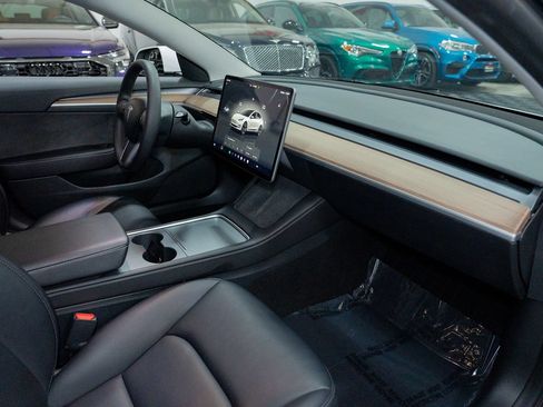 Used 2023 Tesla Model 3 Standard Range RWD image 24
