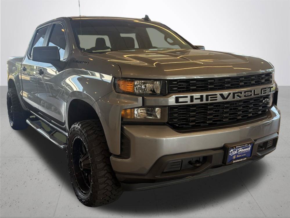 Used 2021 Chevrolet Silverado 1500 Custom w/ LPO, Dark Essentials Package AWD/4WD image 5