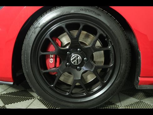 Used 2017 Volkswagen GTI Sport image 8