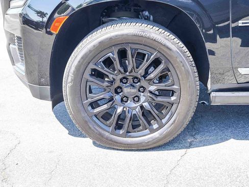 Used 2023 GMC Yukon XL Denali Ultimate image 9