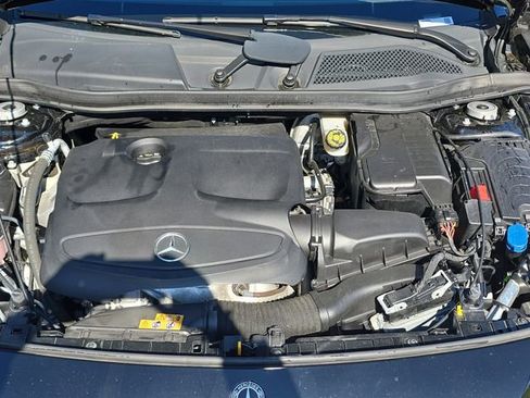 Used 2020 Mercedes-Benz GLA 250 4MATIC image 32