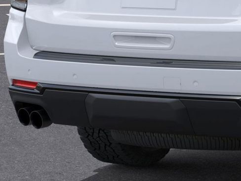 New 2026 Chevrolet Suburban Z71 image 14