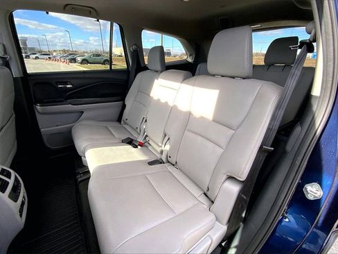 Used 2017 Honda Pilot Touring image 20