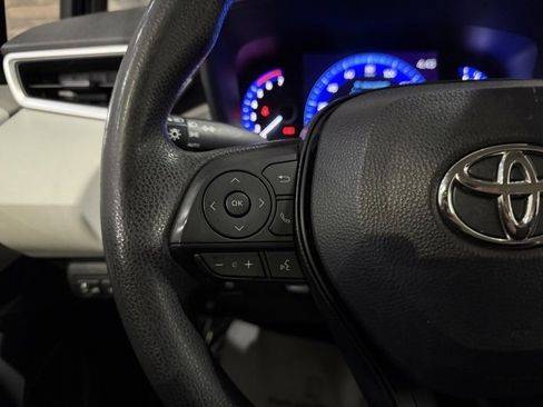 Used 2021 Toyota Corolla LE image 15