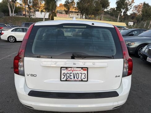 Used 2010 Volvo V50 2.4i image 15