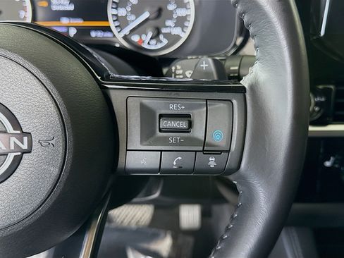 Used 2022 Nissan Pathfinder SV w/ SV Black Package FWD image 15