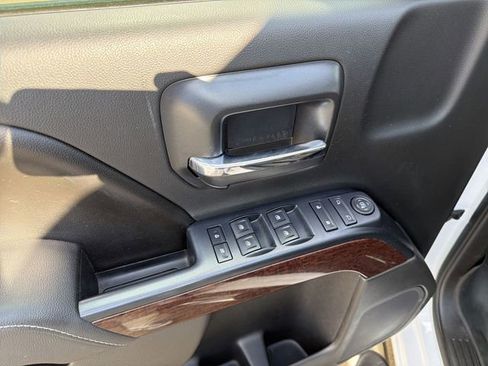 Used 2016 GMC Sierra 1500 SLE w/ SLE Value Package image 15