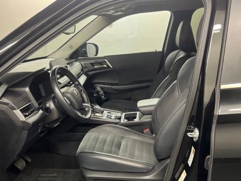 Used 2024 Mitsubishi Outlander SE AWD/4WD image 19