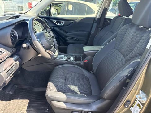 Used 2024 Subaru Forester Premium AWD/4WD image 11